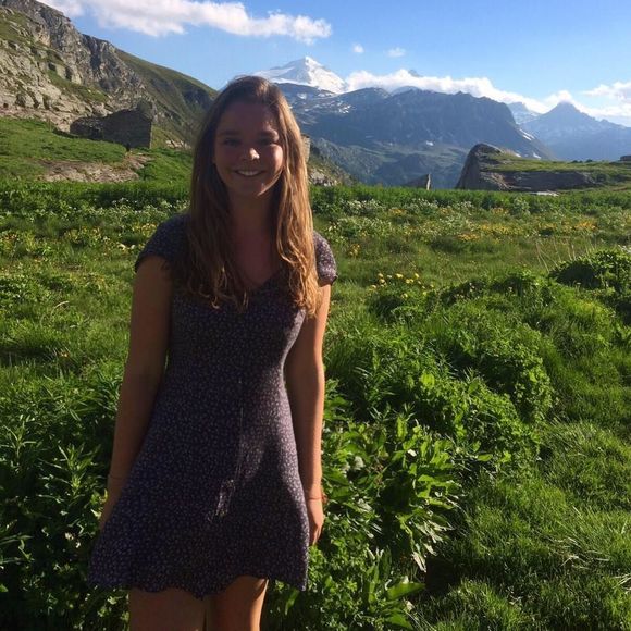 Meet your Posher, Lili - Picture 1 of 1